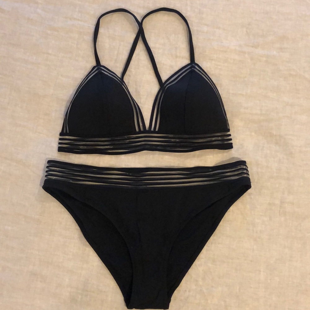 Black H&M bikini. Never worn!